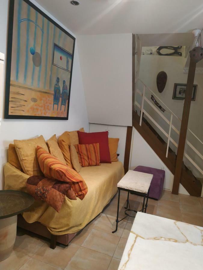 Studio Apt Great Location Heart Of Downtown District Apartment Haifa Exterior photo