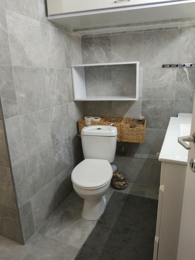 Studio Apt Great Location Heart Of Downtown District Apartment Haifa Exterior photo